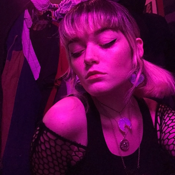 Meet your Posher, Destiny - Picture 4 of 7